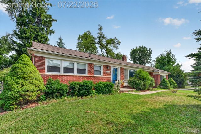 28014 6 Mile Road, Livonia, MI 48152