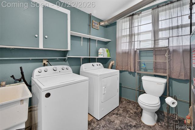 28014 6 Mile Road, Livonia, MI 48152