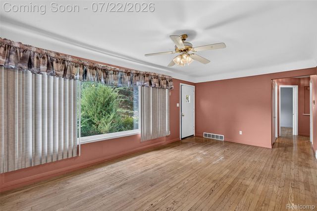 28014 6 Mile Road, Livonia, MI 48152