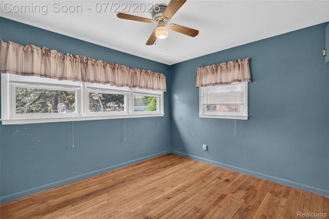28014 6 Mile Road, Livonia, MI 48152
