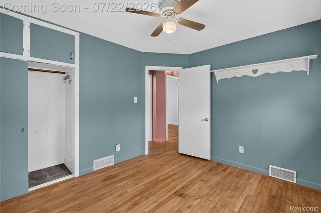 28014 6 Mile Road, Livonia, MI 48152