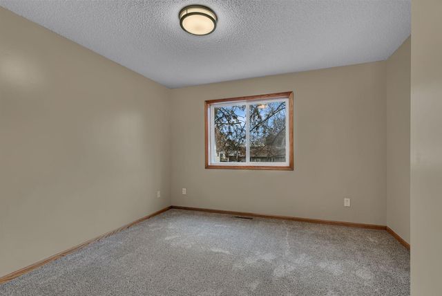 236 11th Avenue N, Waite Park, MN 56387