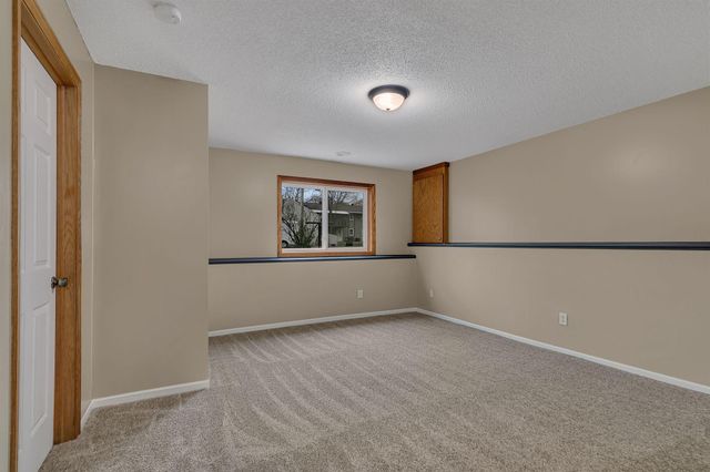 236 11th Avenue N, Waite Park, MN 56387