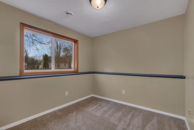 236 11th Avenue N, Waite Park, MN 56387