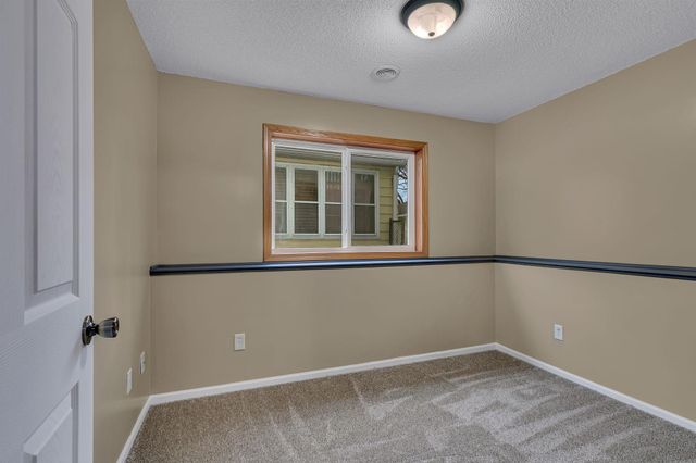 236 11th Avenue N, Waite Park, MN 56387