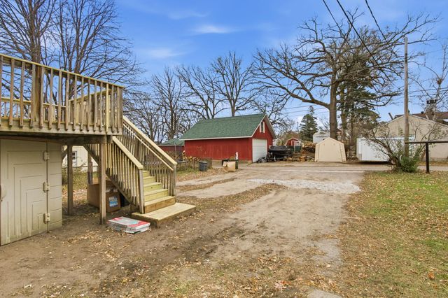 236 11th Avenue N, Waite Park, MN 56387