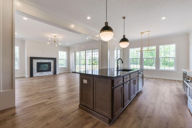 3175 Briarwood Lane, Lewis Center, OH 43035
