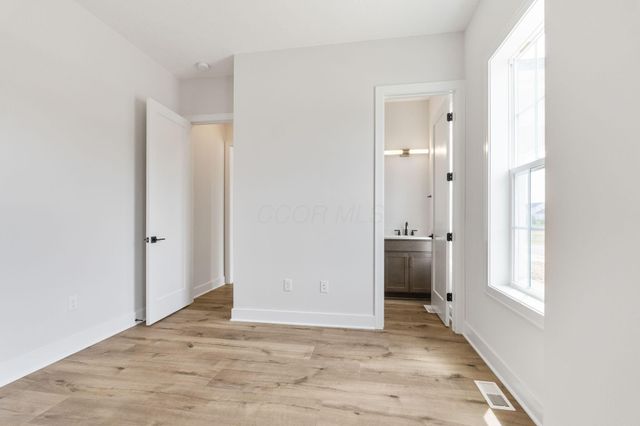 3175 Briarwood Lane, Lewis Center, OH 43035