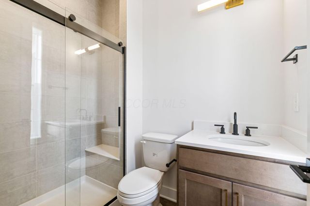 3175 Briarwood Lane, Lewis Center, OH 43035