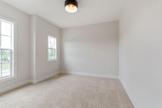 3175 Briarwood Lane, Lewis Center, OH 43035