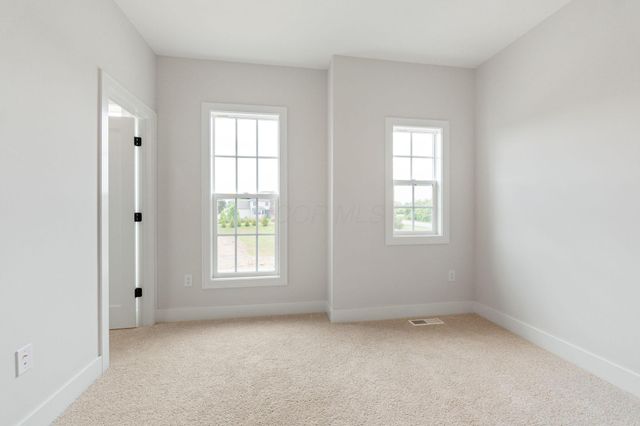 3175 Briarwood Lane, Lewis Center, OH 43035