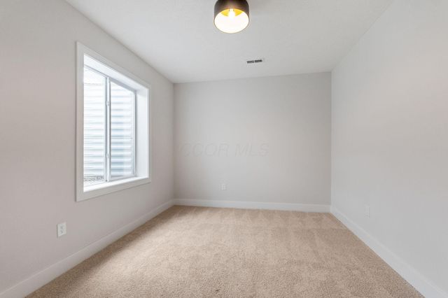 3175 Briarwood Lane, Lewis Center, OH 43035