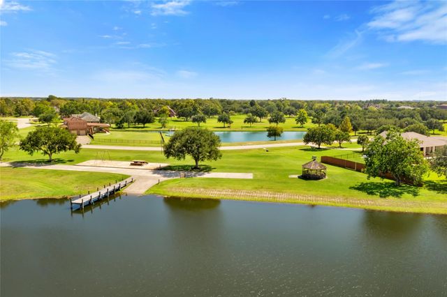 7042 Oak View Drive, Dickinson, TX 77539