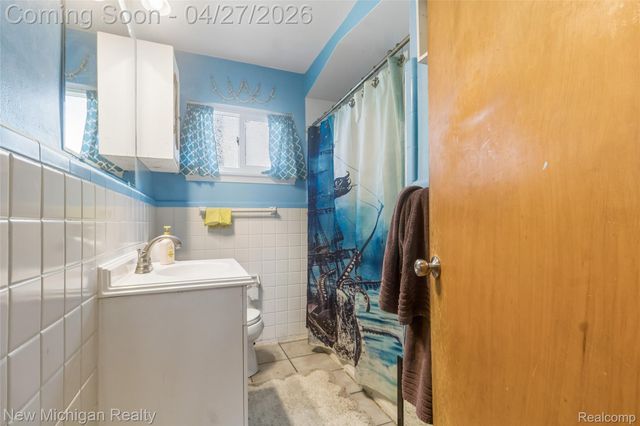 31571 Lonnie Boulevard, Westland, MI 48185