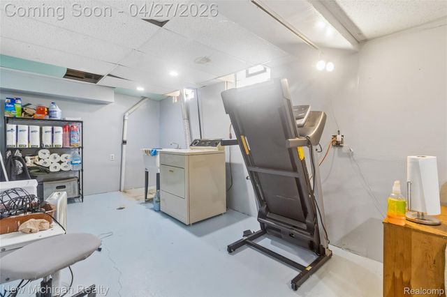 31571 Lonnie Boulevard, Westland, MI 48185