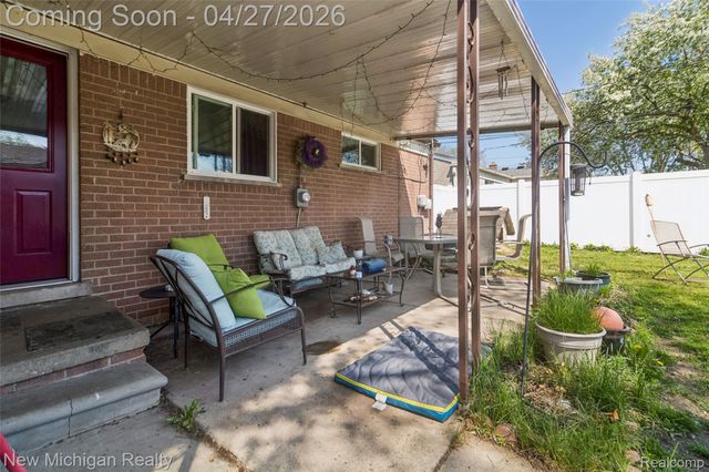 31571 Lonnie Boulevard, Westland, MI 48185