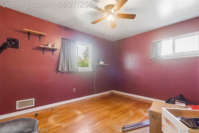 31571 Lonnie Boulevard, Westland, MI 48185