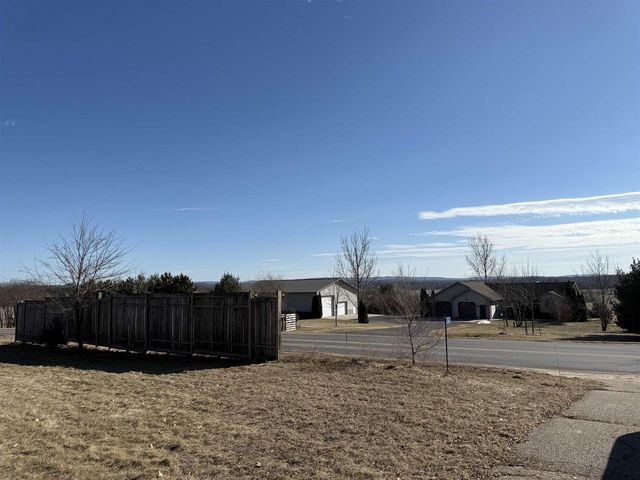 E11616 N Reedsburg Road, Baraboo, WI 53913