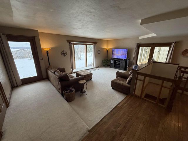 E11616 N Reedsburg Road, Baraboo, WI 53913