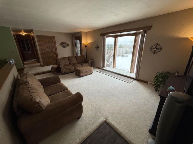 E11616 N Reedsburg Road, Baraboo, WI 53913