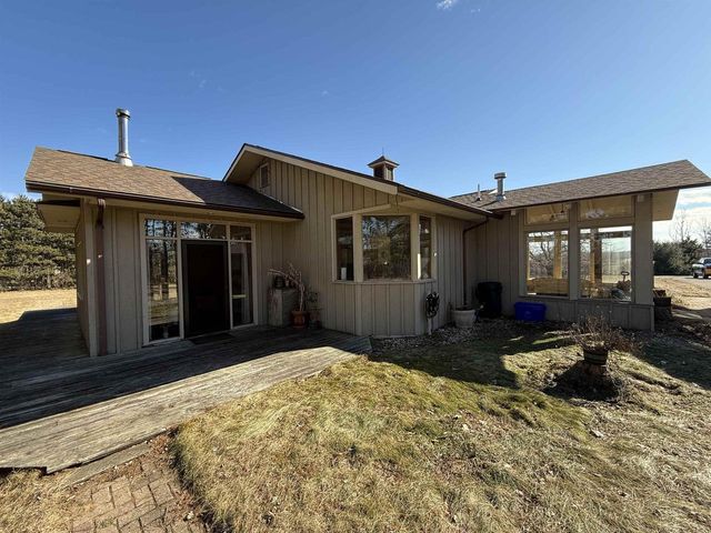 E11616 N Reedsburg Road, Baraboo, WI 53913