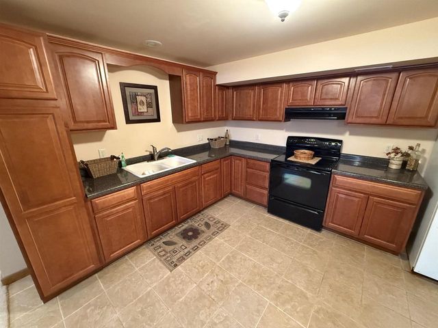 E11616 N Reedsburg Road, Baraboo, WI 53913