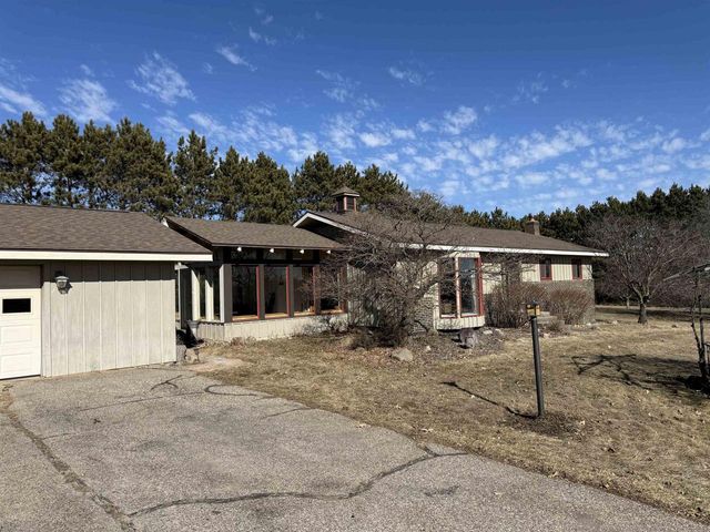 E11616 N Reedsburg Road, Baraboo, WI 53913