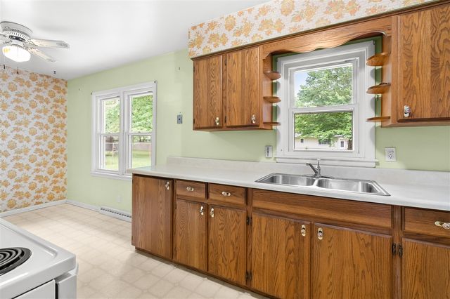 2304 Holly Avenue, Portage, MI 49024