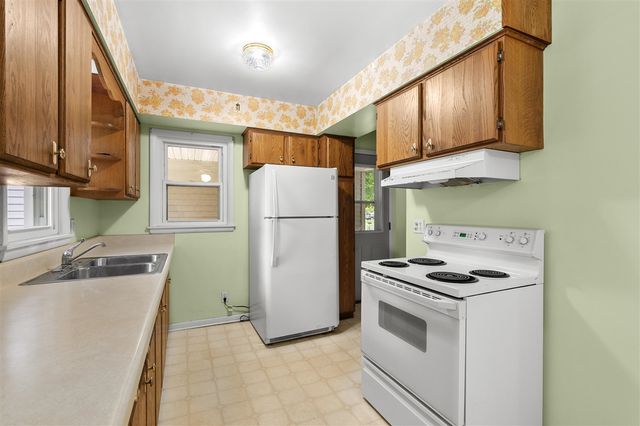 2304 Holly Avenue, Portage, MI 49024