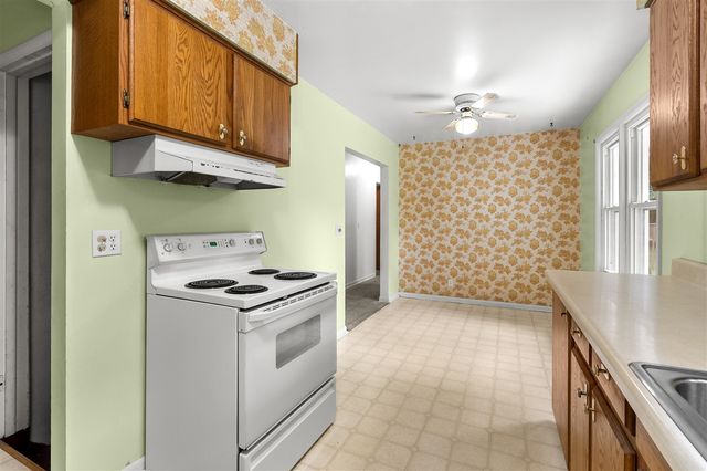 2304 Holly Avenue, Portage, MI 49024