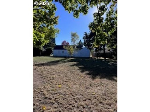 1822 Ne WALNUT Ave, Wood Village, OR 97060