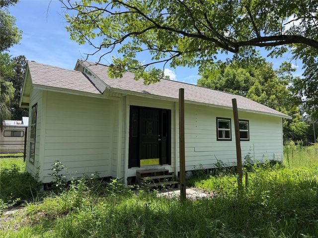 10085 PLUM STREET, Hampton, FL 32044