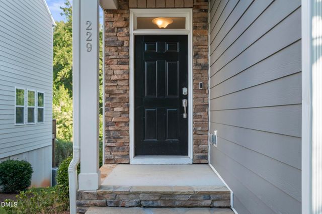 229 Daisy Grove Lane, Holly Springs, NC 27540