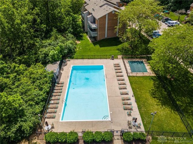 1116 Eagle Feather Circle E, West Carrollton, OH 45449