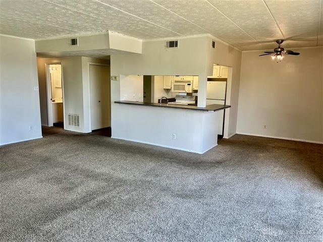 1116 Eagle Feather Circle E, West Carrollton, OH 45449