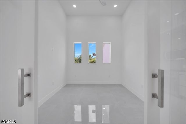 2900 41st ST SW, Lehigh Acres, FL 33976