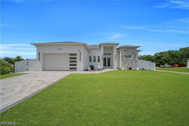 2900 41st ST SW, Lehigh Acres, FL 33976