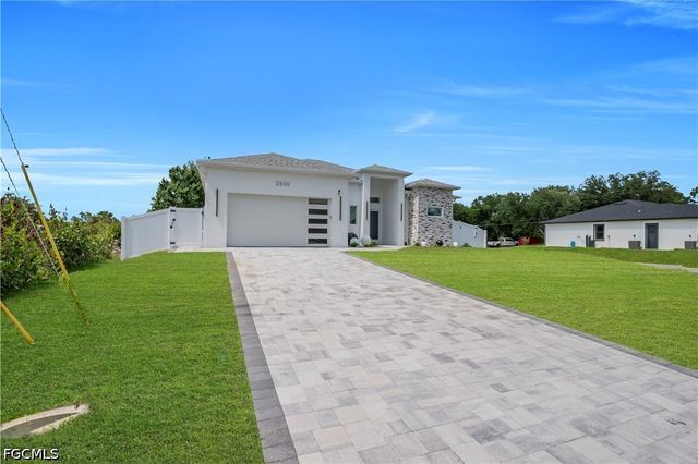 2900 41st ST SW, Lehigh Acres, FL 33976