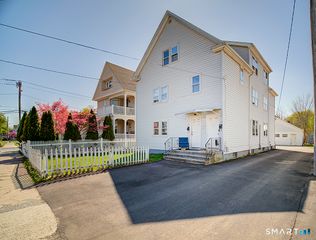 1052 Dixwell Avenue, Hamden, CT 06514