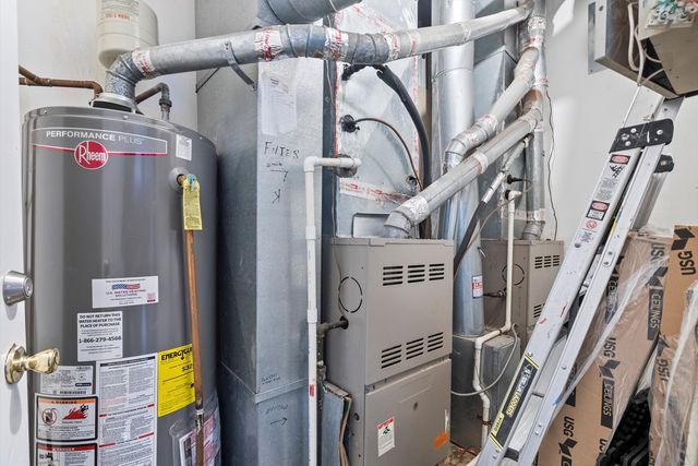 222 E 61st Street, Chicago, IL 60637