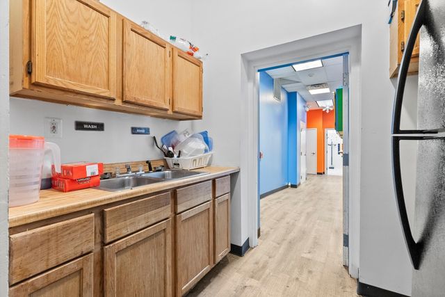 222 E 61st Street, Chicago, IL 60637