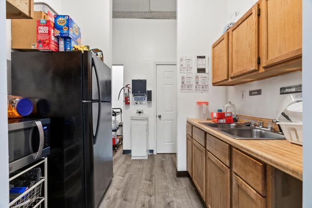 222 E 61st Street, Chicago, IL 60637