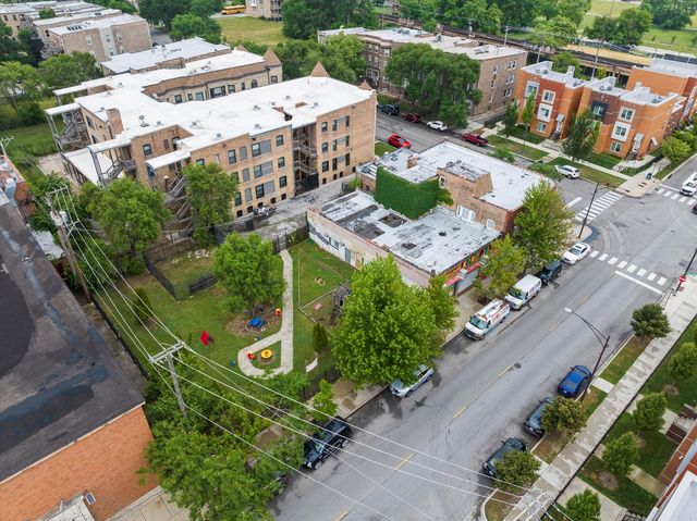 222 E 61st Street, Chicago, IL 60637