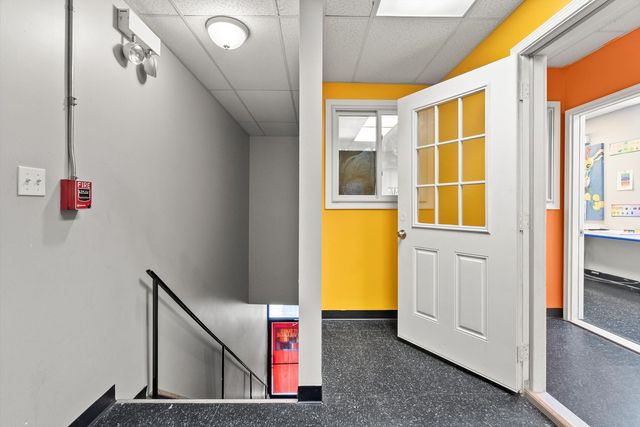 222 E 61st Street, Chicago, IL 60637