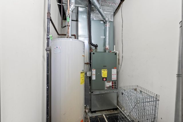 222 E 61st Street, Chicago, IL 60637