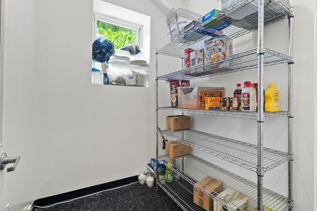 222 E 61st Street, Chicago, IL 60637