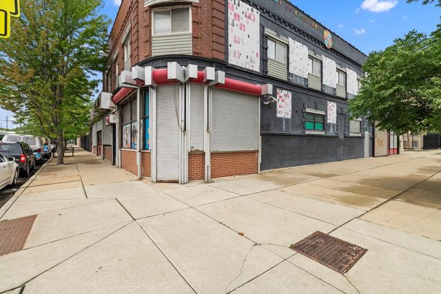 222 E 61st Street, Chicago, IL 60637