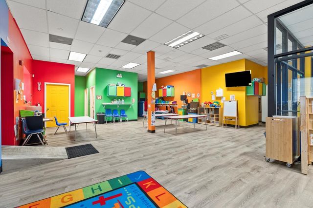 222 E 61st Street, Chicago, IL 60637