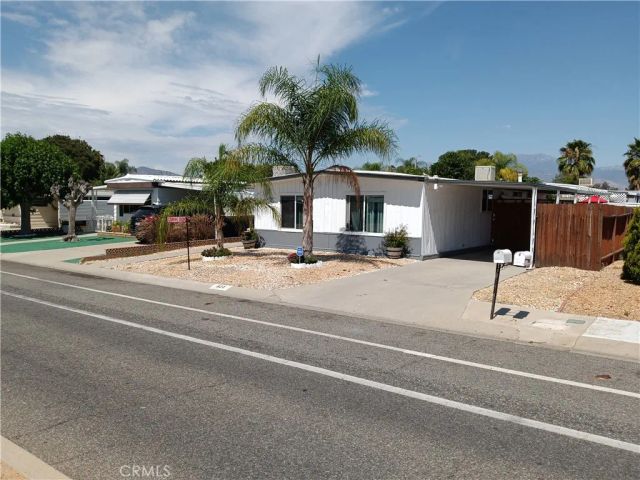 822 S PALM Avenue, Hemet, CA 92543