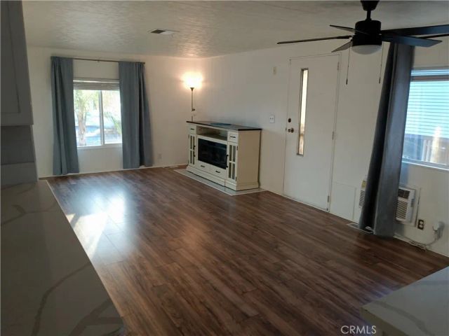 822 S PALM Avenue, Hemet, CA 92543